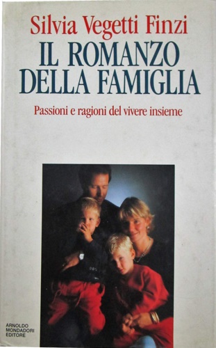 9788804338284-Il romanzo della famiglia.